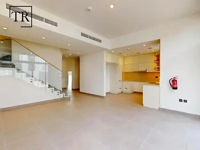 Luxurious | Spacious Layout | Maids Ensuite | 4Chq