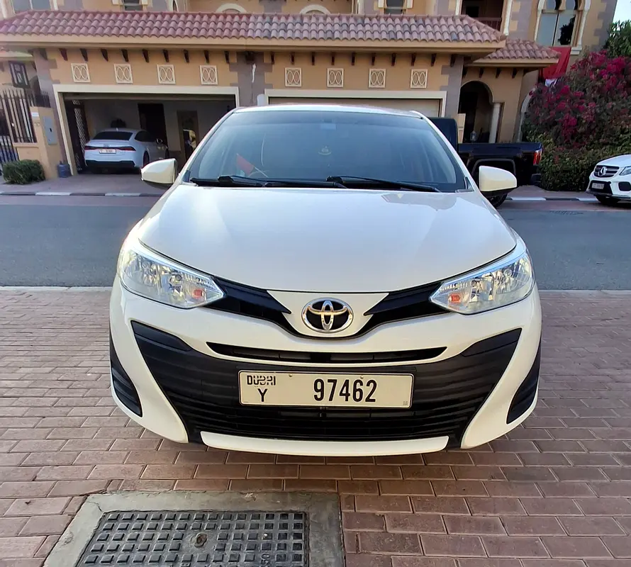 Toyota Yaris 2020 — photo 1 of 6