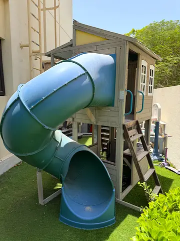 Kidkraft cosy escape playhouse
