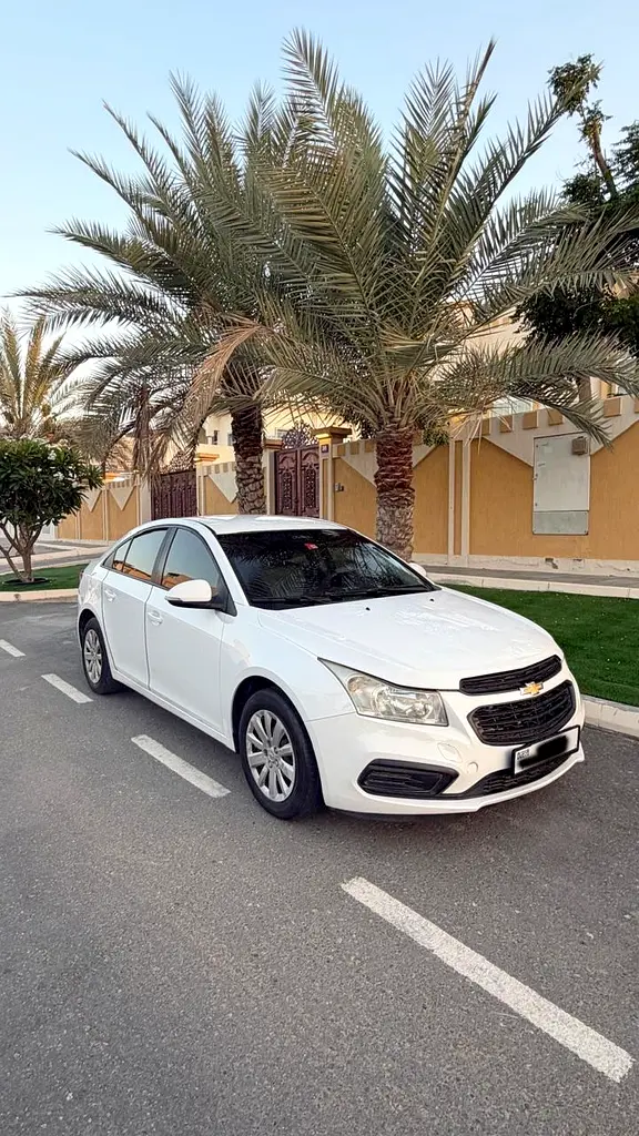 Chevrolet Cruze 2016 — photo 1 of 20