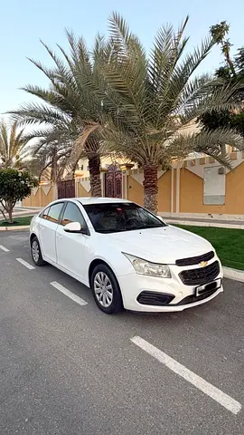 Chevrolet Cruze LS, GCC Specs, Well maintained, Excellent condition, Lady driven
