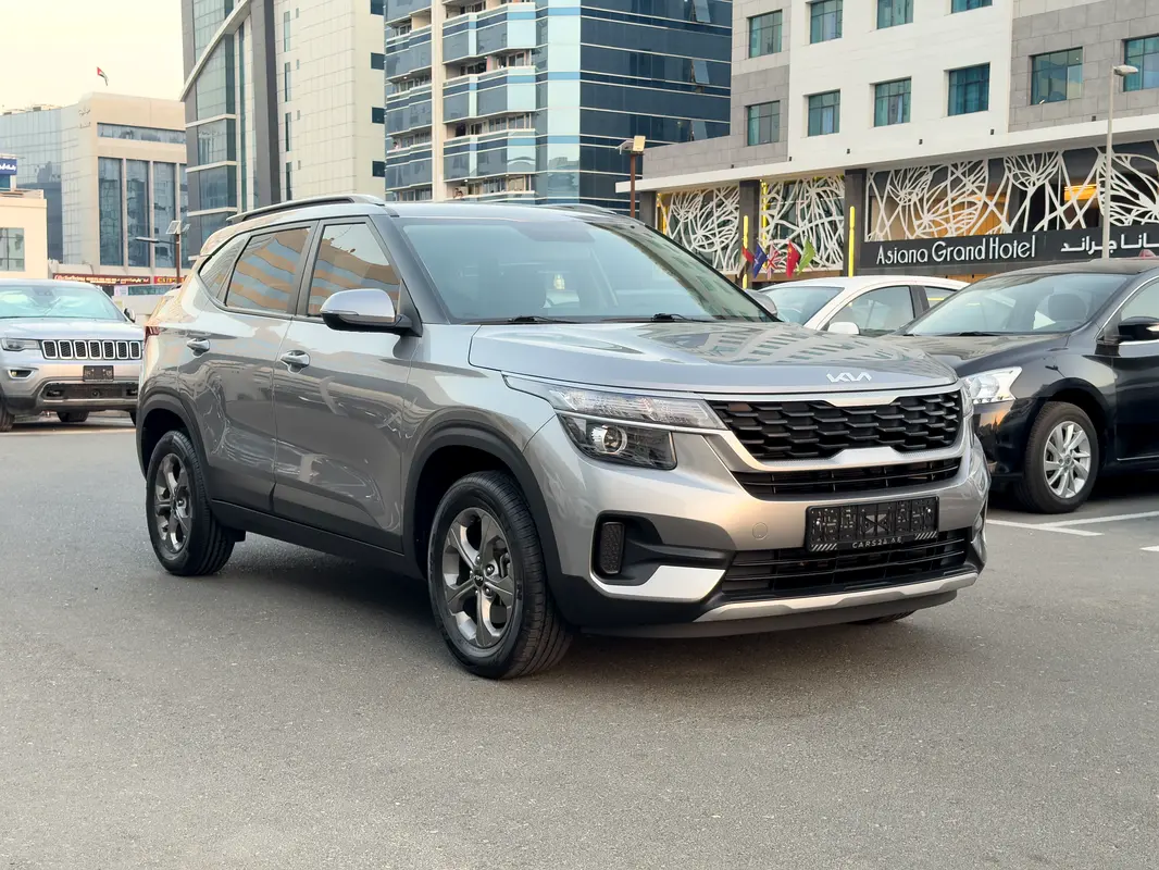 Kia Seltos 2022 — photo 1 of 16