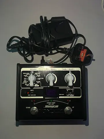 Boss StompLab Guitar Multi-Effects Pedal with Power Adapter - Good Working Condition used once