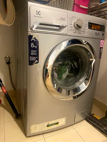 Electrolux 8kg Front Load Washing Machine - Good Working Condition