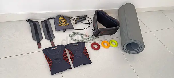 Gym Accessories Set – Dip Belt, Knee Supports, Jump Rope  Grip Rings