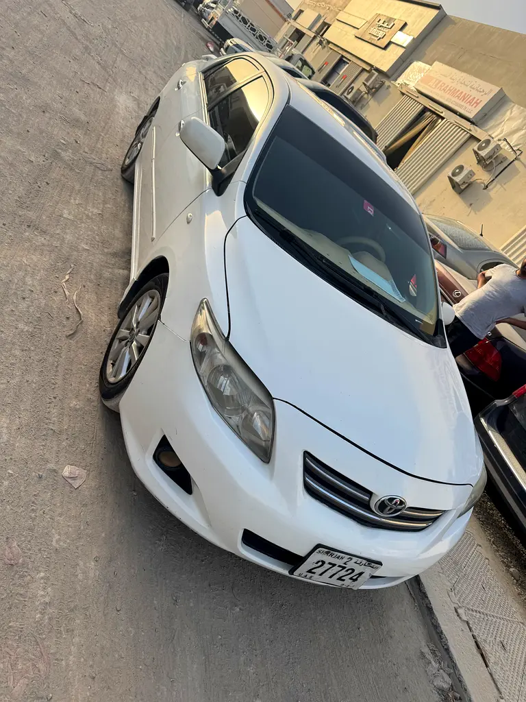 Toyota Corolla 2008 — photo 1 of 7
