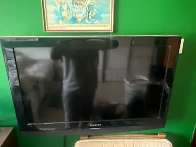 Samsung 32 inch LED TV - Good Working Condition
