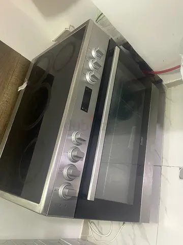 Electric cooking range