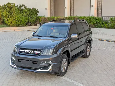 2004 Toyota PRADO photo 2