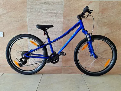SPECAILIZED HOTROCK 24INCHES KIDS MOUNTAIN BIKE 8 TO 12YEARS