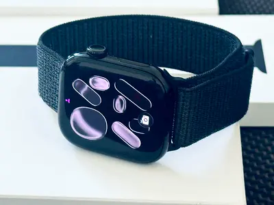 Neat  Clean, Apple⌚️series 10, 42mm, GPS, Black Jet Aluminum, Full Box Packing With 3 Xtra Straps