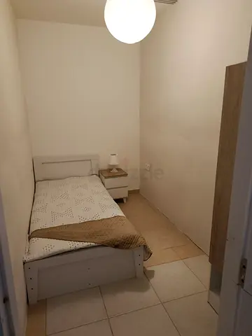 Room fully furnished in Dubai marina rent 1800