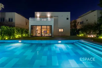Smart Home - Luxury Furnishing - Must See