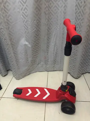 3-Wheel Kids Scooter - Adjustable Handle, Good Condition