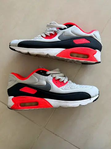 Used Nike Air Max style sneakers - white, black and red, size available