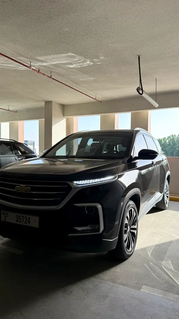 Chevrolet Captiva 2023 — photo 1 of 11