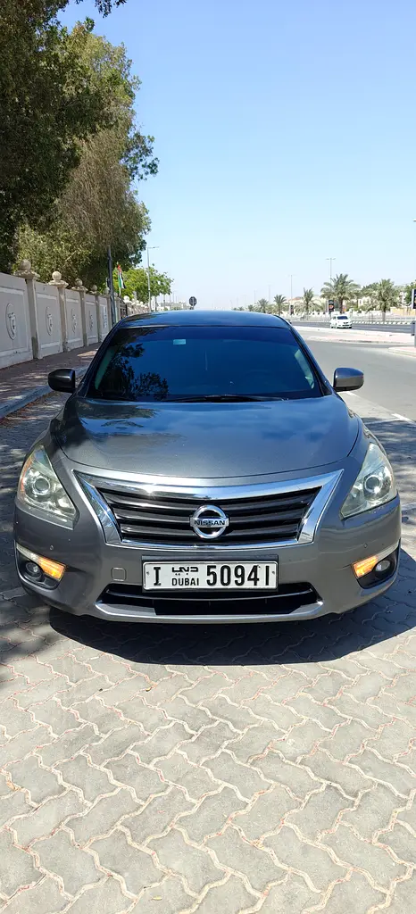 Nissan Altima 2016 — photo 1 of 19