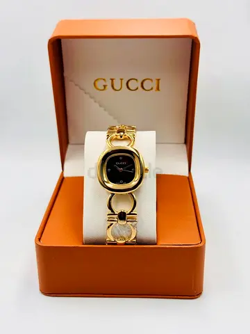 Gucci Ladies Gold-tone Bracelet Watch with Black Dial (in Box)