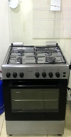 Cooker and oven stove