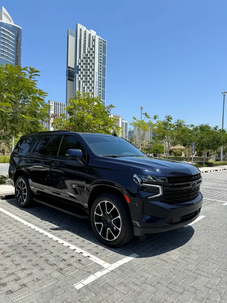 Chevrolet Tahoe 2023 — photo 1 of 16