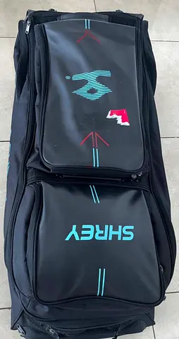 Meta 2 cricket kit bag