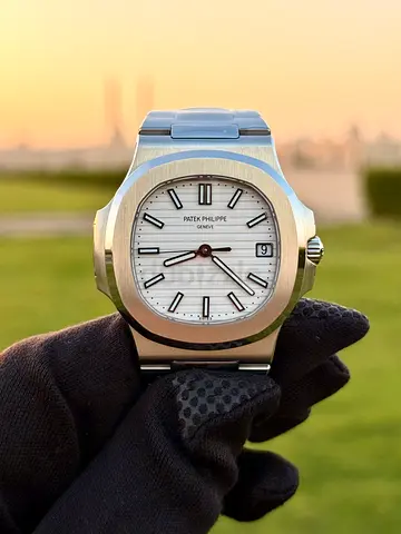 Patek Philippe Nautilus white dial , ref.5711