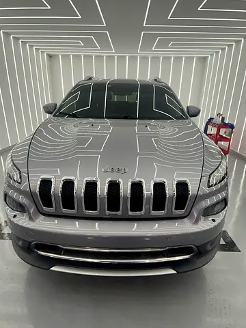 Jeep Cherokee Limited 2014 GCC Specs - Well Maintained