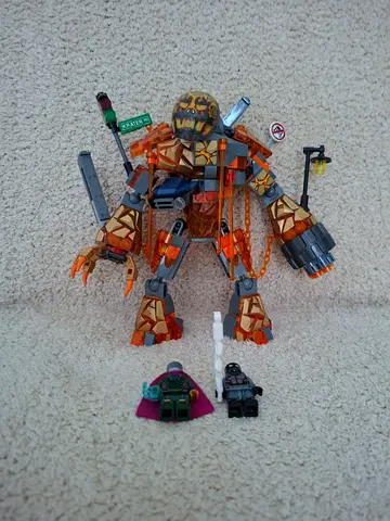 Lego marvel molten man