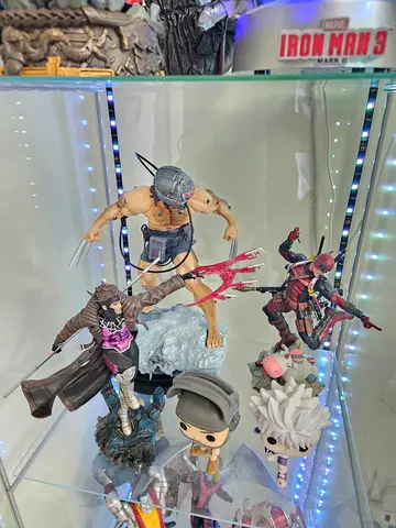 Iron studios / XM studious / DC - Statue / figures / toys