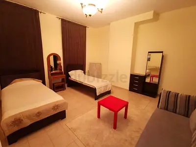 Room for rent غرفة للإيجار داخل شقه عائليه