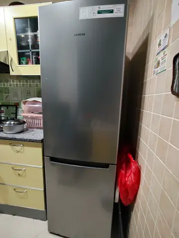 Siemens Stainless Steel Fridge Freezer - Good Working Condition