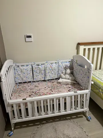 Baby crib
