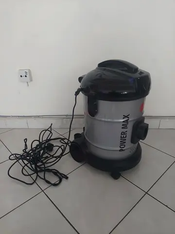 Power Max wet  dry vacuum cleaner - good working condition