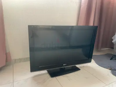 تلفزيون 32 بوصه مش سمرت عاديه بي