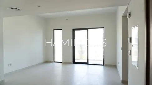 Luxury Beachside Retreat | Scenic Waterfront Surroundings | Vacant | Resale