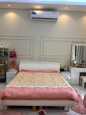 King Bed with Dresser and Nightstand - Light Pink/Beige
