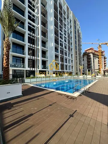 4 Cheques | READY TO MOVE | HIGH FLOOR | OPEN LAGOON VIEWS