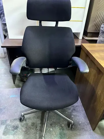 human scale office chair