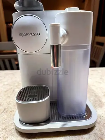 Delonghi Nespresso Gran Lattissima Automatic frothed milk, Cappuccino and Latte White