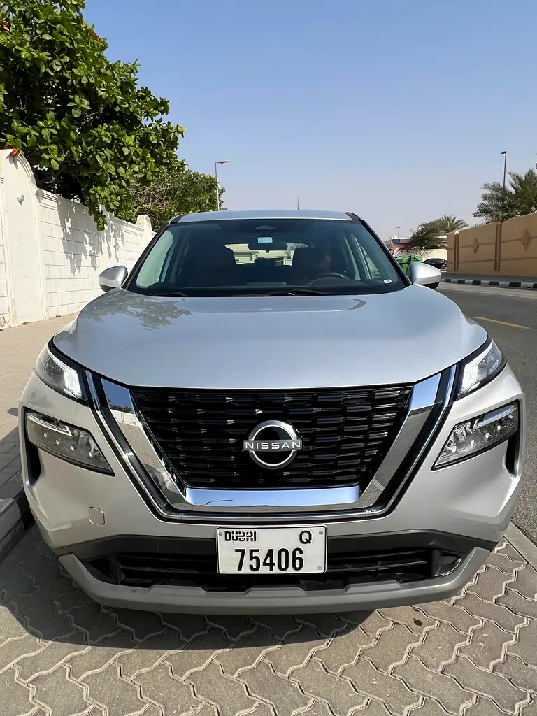 Nissan Rogue 2023 — photo 1 of 9
