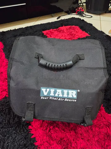 VIAIR 440P Portable Air Compressor Kit - Compact 12V Tire Inflator (New) [amazon price AED 1500]