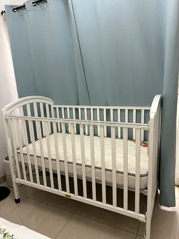White Wooden Baby Crib - Good Condition - Used Twice