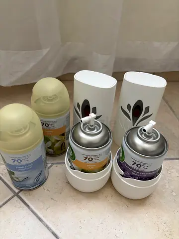 Air Wick Freshener Freshmatic Auto Spray x 2