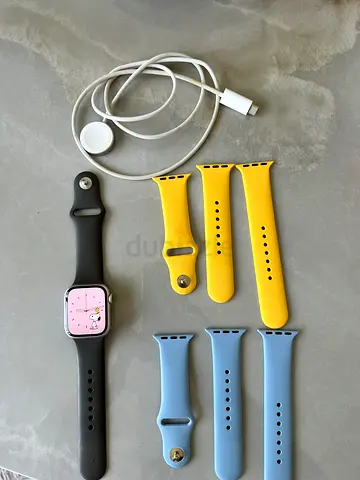 Apple Watch Series 9 GPS 41mm with Multiple Silicone Bands and Charger (Excellent Conditions)