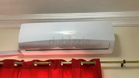 Wall Mounted Split Air Conditioner only 4 months old 1.5 ton Deira Dubai