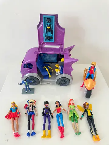 DC COMIC Superheroes Headquarters TRUCK