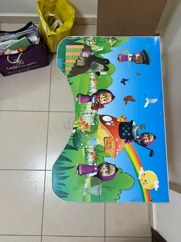 Free kids study table needs to be picked before 29 May from Quasis Dubai.