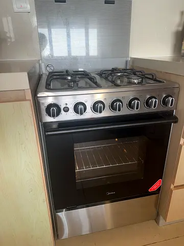 Midea 4 Burner Gas Cooker with Oven | Very Light Use