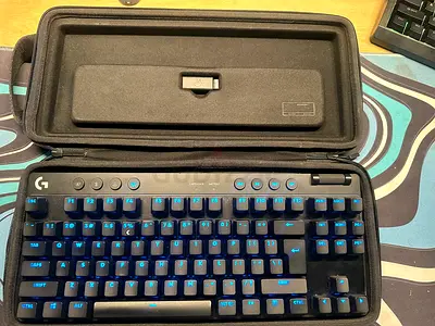 Logitech PRO X TKL Wireless + Original Case