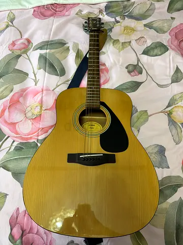 Yamaha F310 Guitar